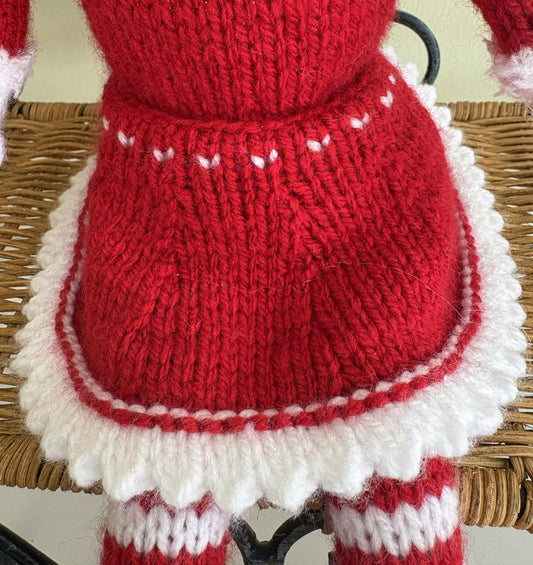 Festive Little Gnome Shelf Sitter Knitting Pattern