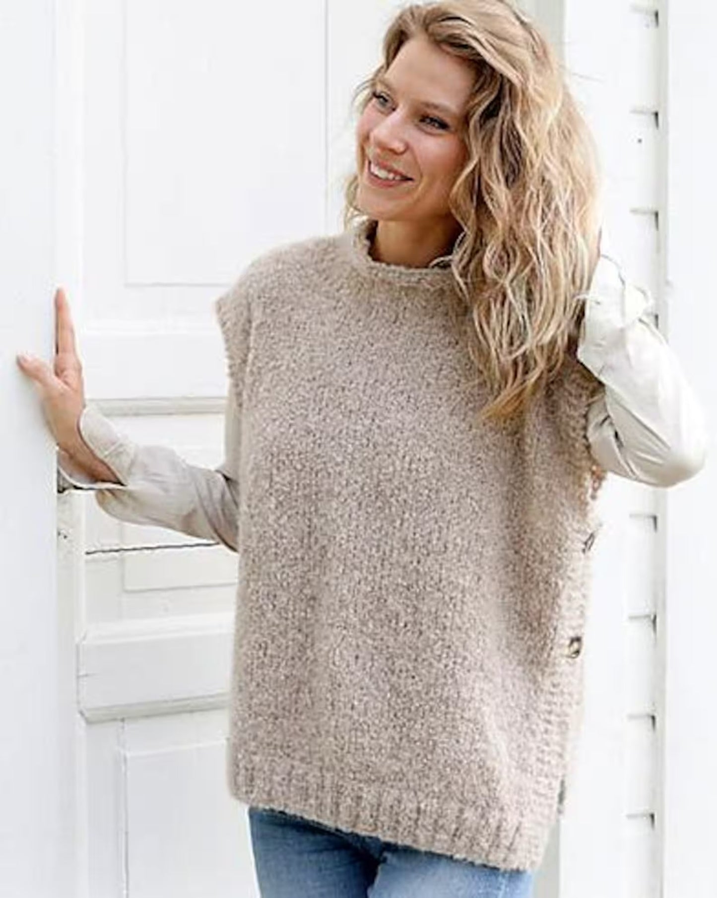 Classic Textured Ladies Pullover Knitting Pattern
