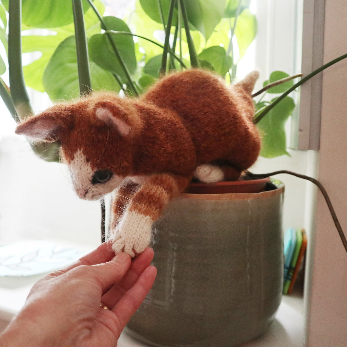 Playful Kitten Toy Knitting Pattern