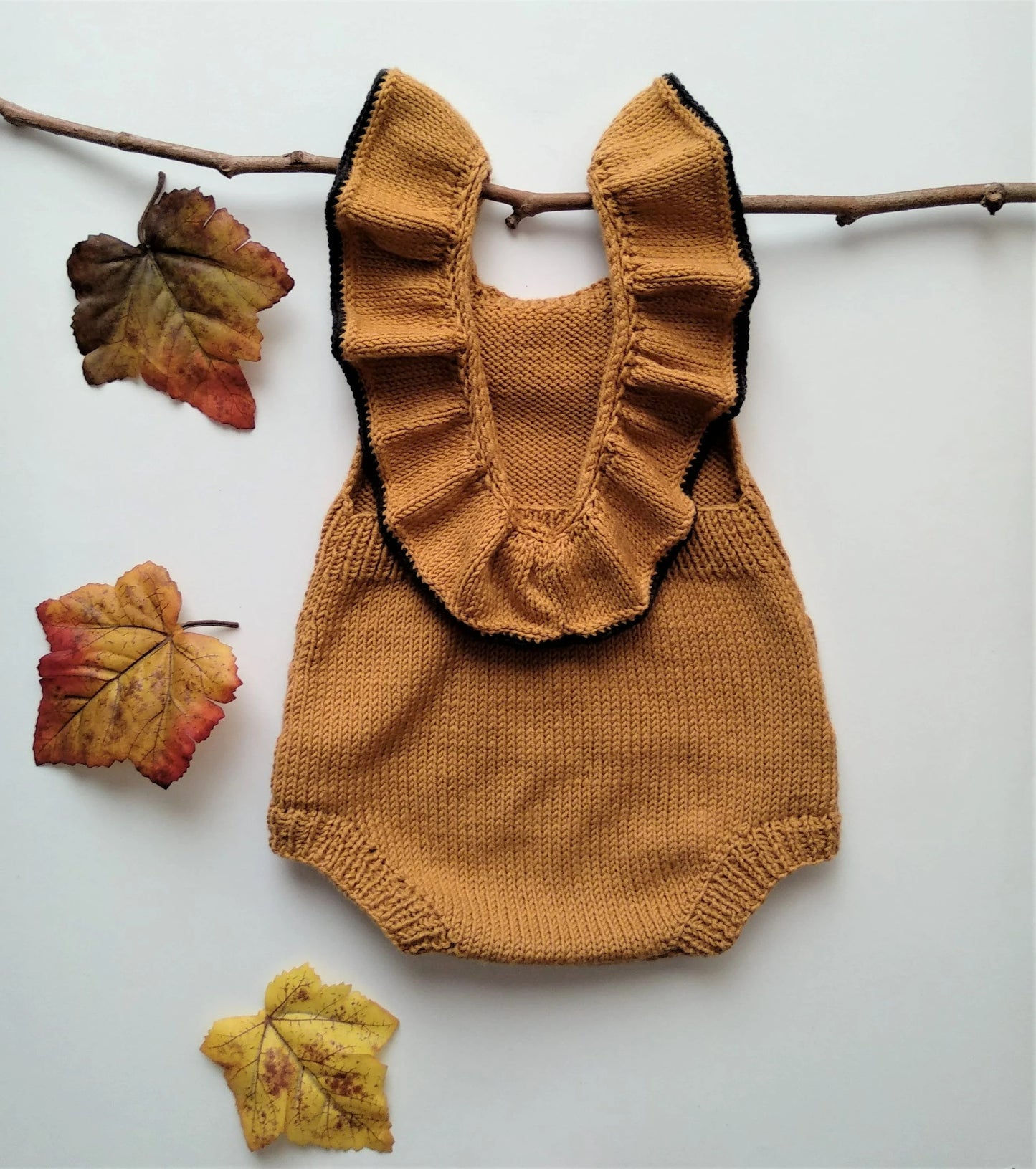 Cozy Autumn Baby Outfit Knitting Pattern