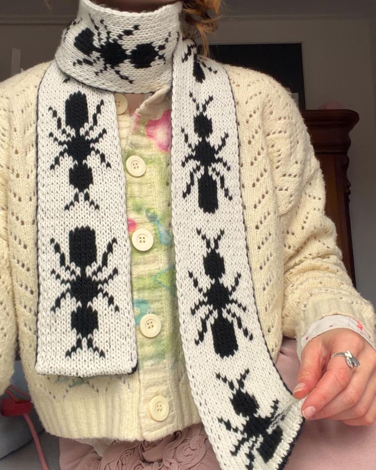Crawling Critter Knit Scarf Pattern