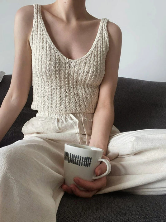 Modern Sleeveless Deep Neck Layer Knitting Pattern