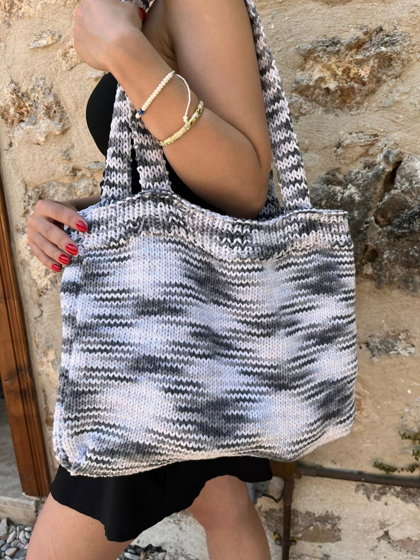 Textured Knit Shoulder Tote Bag Knitting Pattern