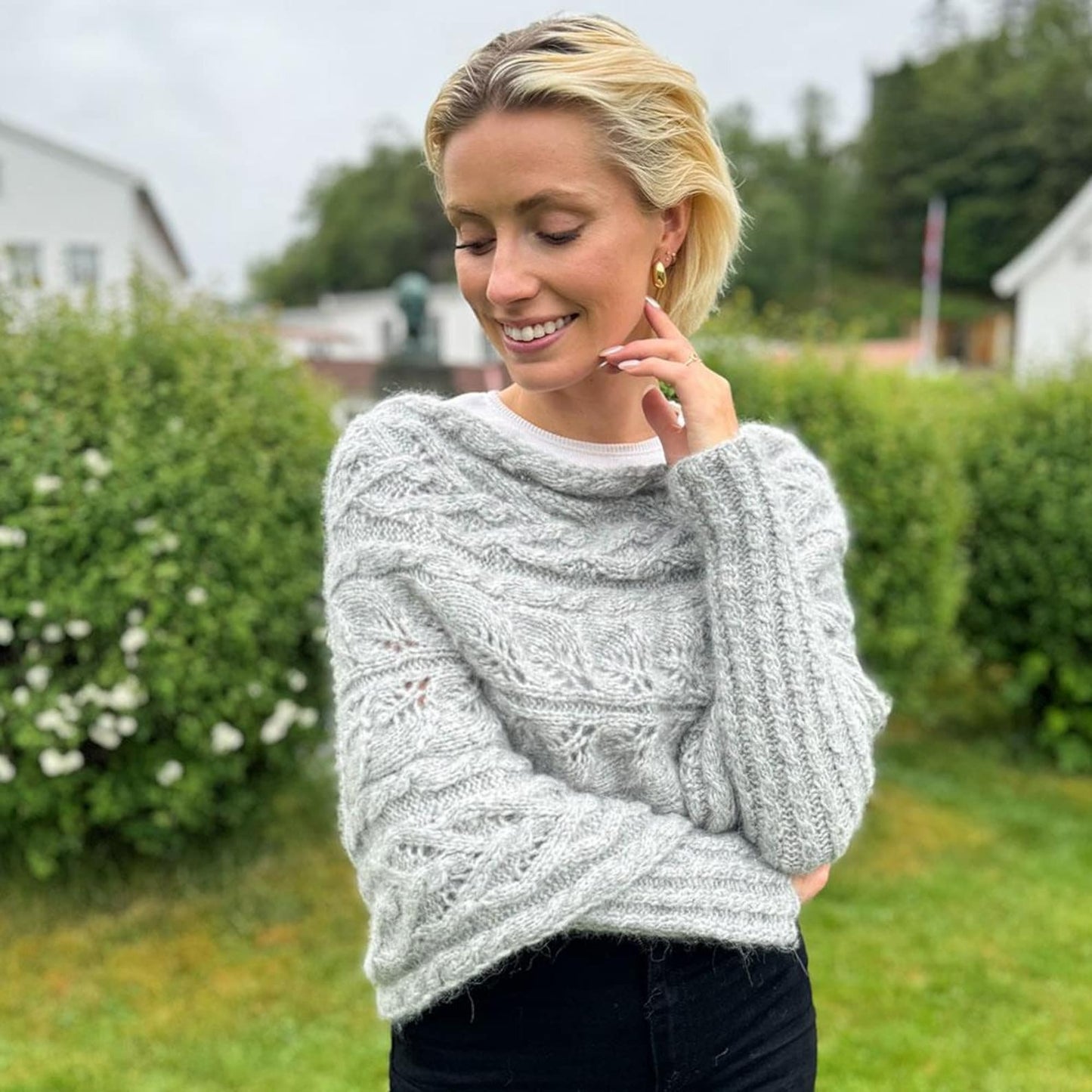 Woodland Foliage Sleeve Wrap Knitting Pattern