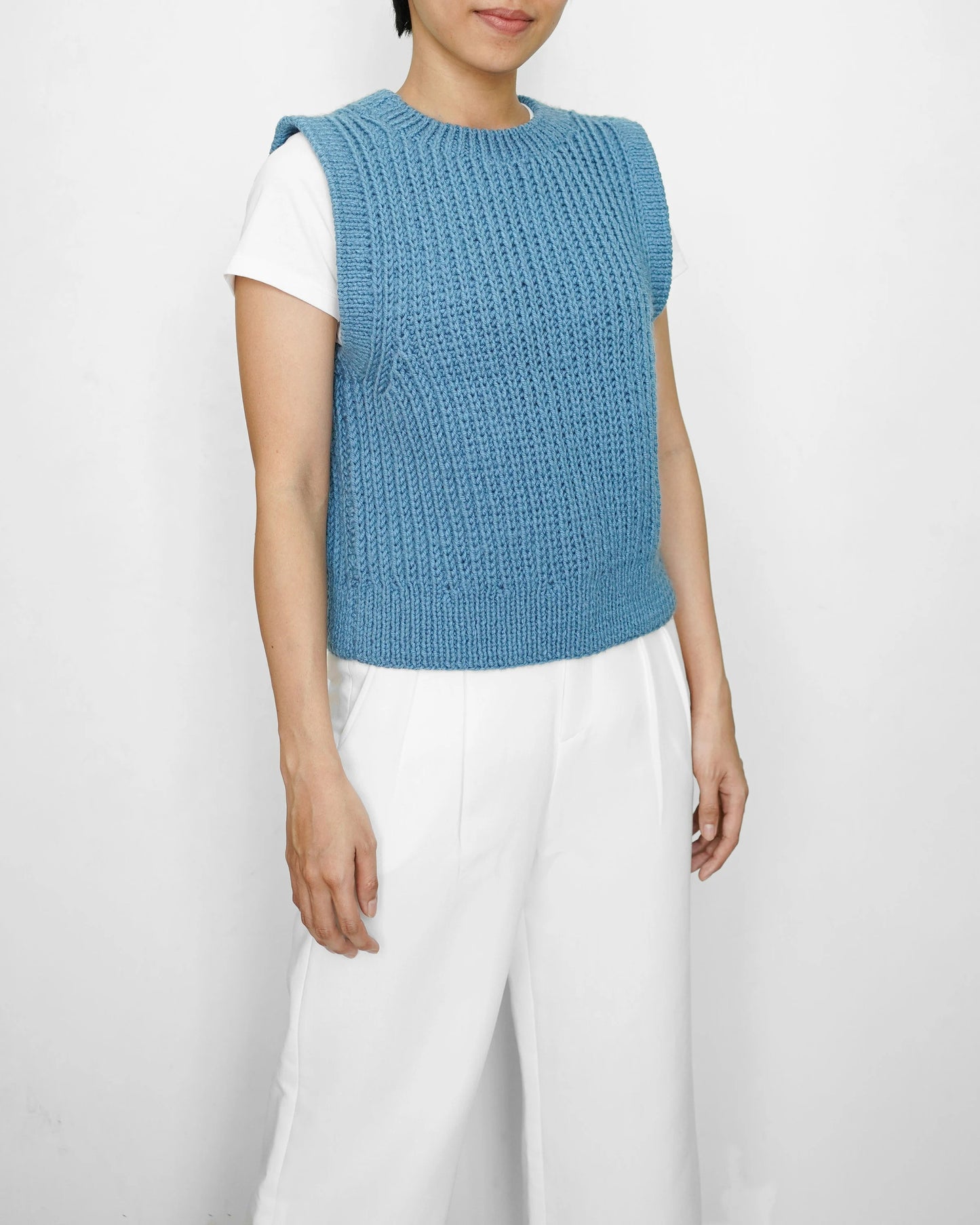 Classic Textured Sleeveless Layer Knitting Pattern