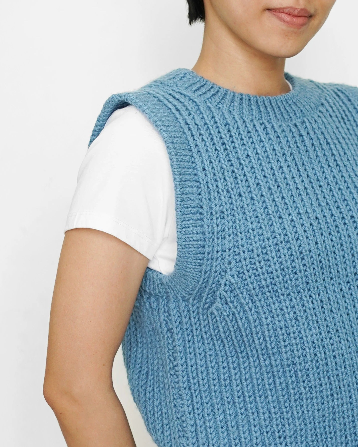 Classic Textured Sleeveless Layer Knitting Pattern