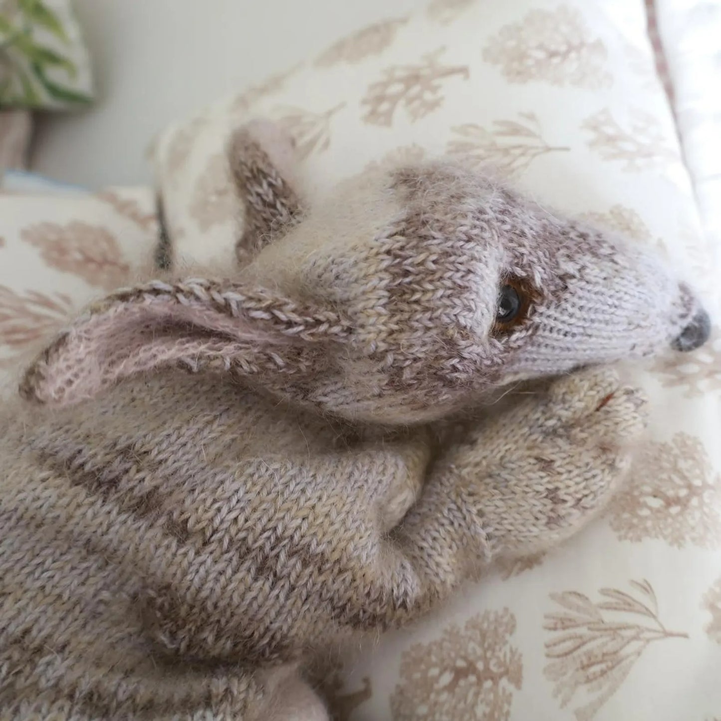 Graceful Sprint Hound Knitting Pattern