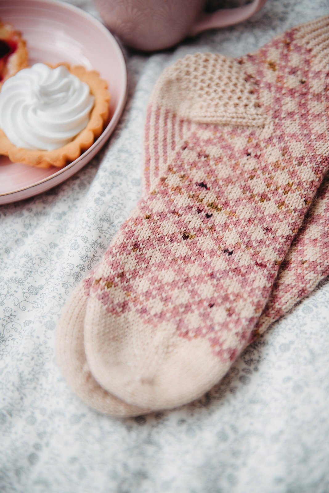 Two Color Cozy Socks knitting pattern — view 03