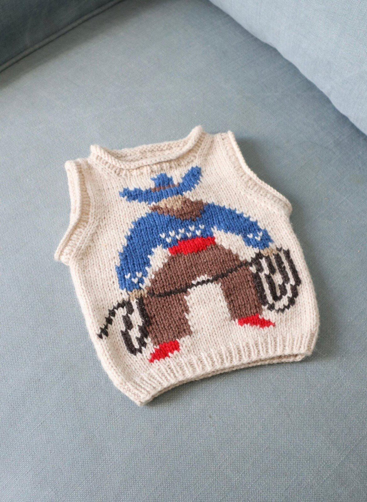 Little Folk Friend Vest knitted detail